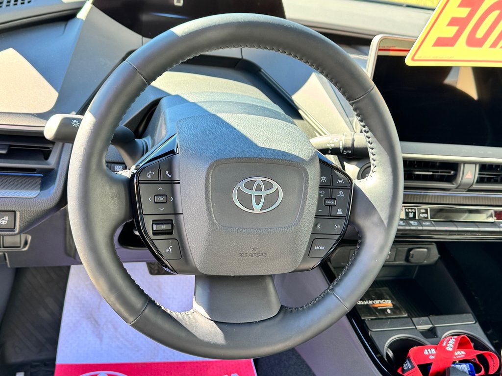 Toyota Prius LIMITED AWD / PEA 13-04-29=100KM / HYPER RARE ! / 2025 à Thetford Mines, Québec - 36 - w1024h768px