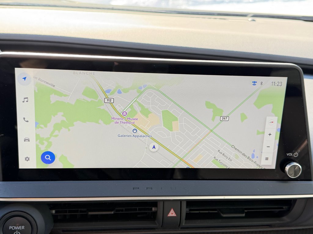 Toyota Prius LIMITED AWD / PEA 13-04-29=100KM / HYPER RARE ! / 2025 à Thetford Mines, Québec - 42 - w1024h768px