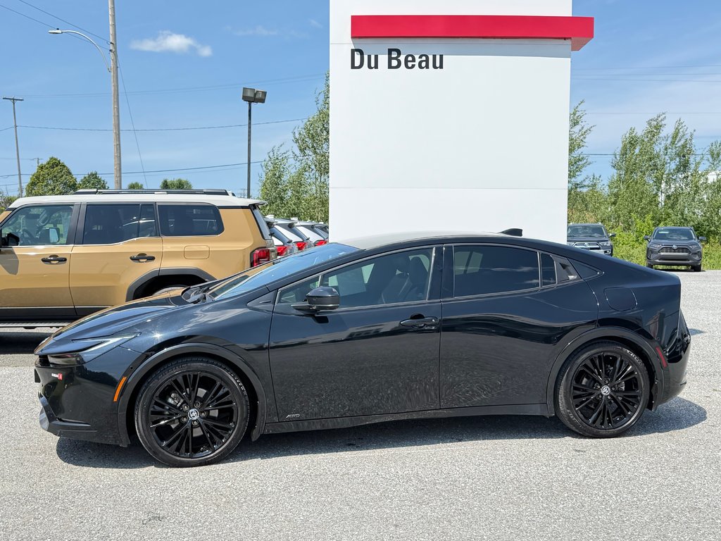 2025 Toyota Prius LIMITED AWD / PEA 13-04-29=100KM / HYPER RARE ! / in Thetford Mines, Quebec - 8 - w1024h768px