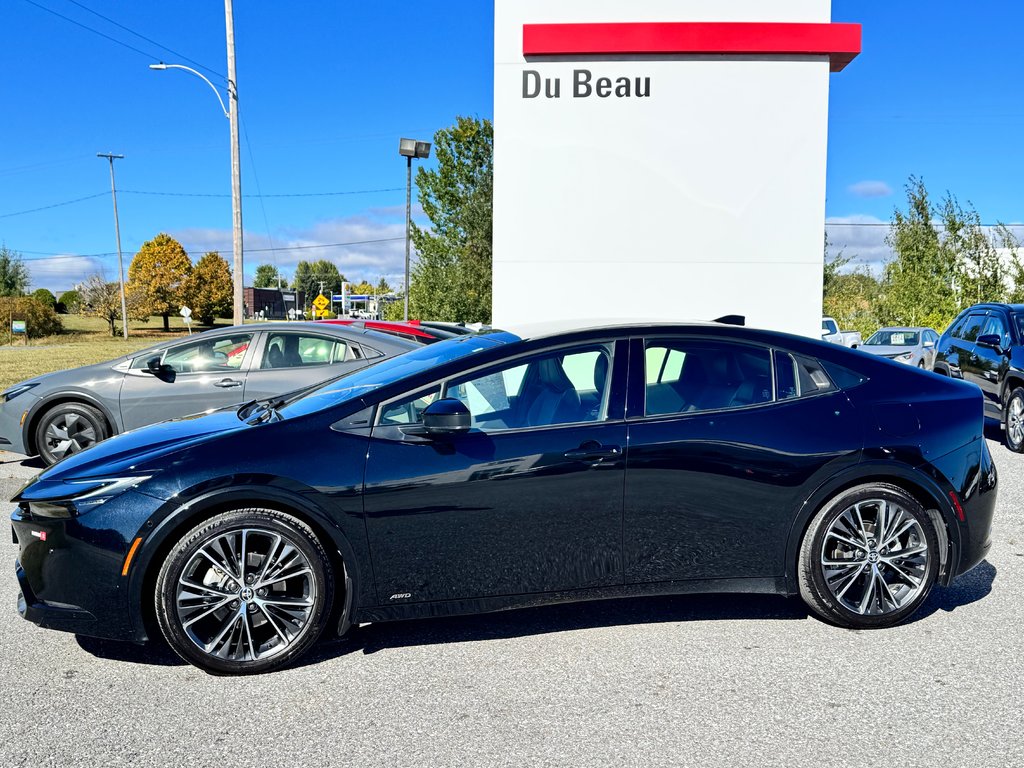 Toyota Prius LIMITED AWD / PEA 13-04-29=100KM / HYPER RARE ! / 2025 à Thetford Mines, Québec - 7 - w1024h768px