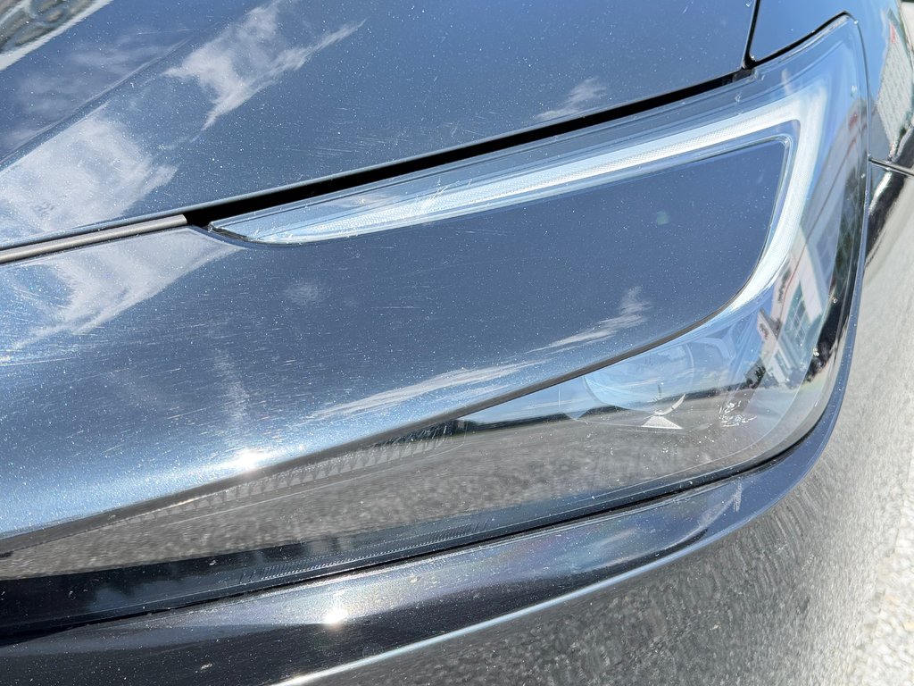 2025 Toyota Prius LIMITED AWD / PEA 13-04-29=100KM / HYPER RARE ! / in Thetford Mines, Quebec - 10 - w1024h768px