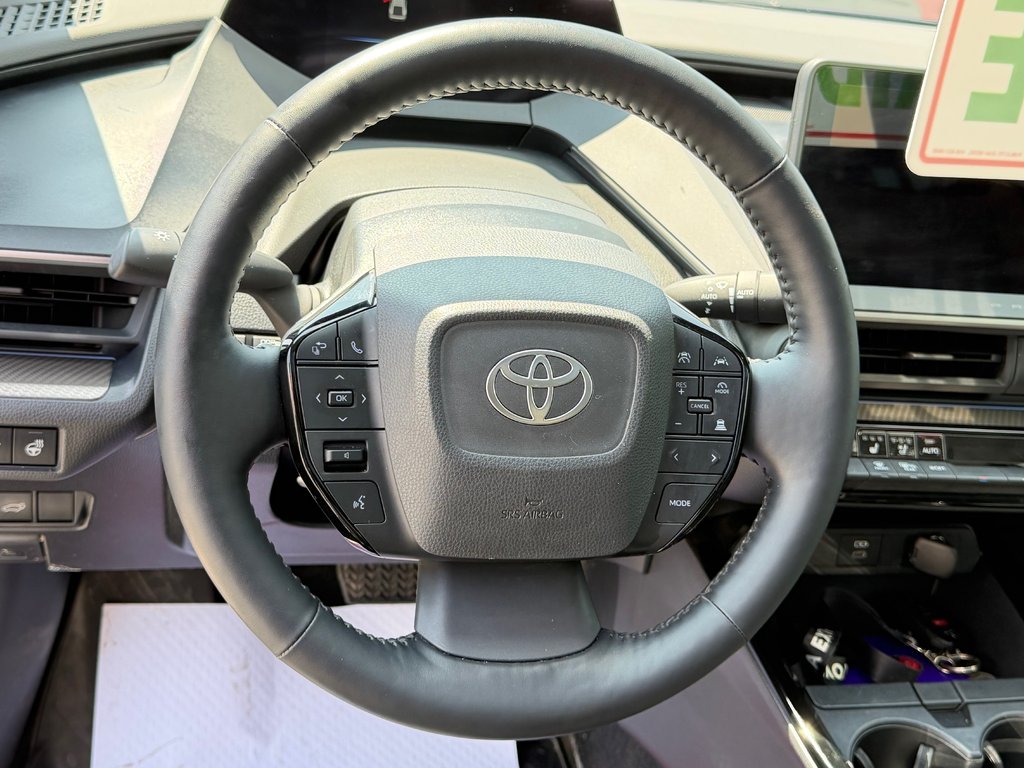2025 Toyota Prius LIMITED AWD / PEA 13-04-29=100KM / HYPER RARE ! / in Thetford Mines, Quebec - 39 - w1024h768px