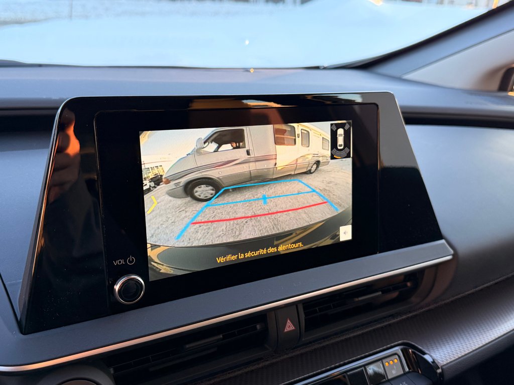 2026 Toyota Prius XLE HYBRIDE AWD in Thetford Mines, Quebec - 25 - w1024h768px