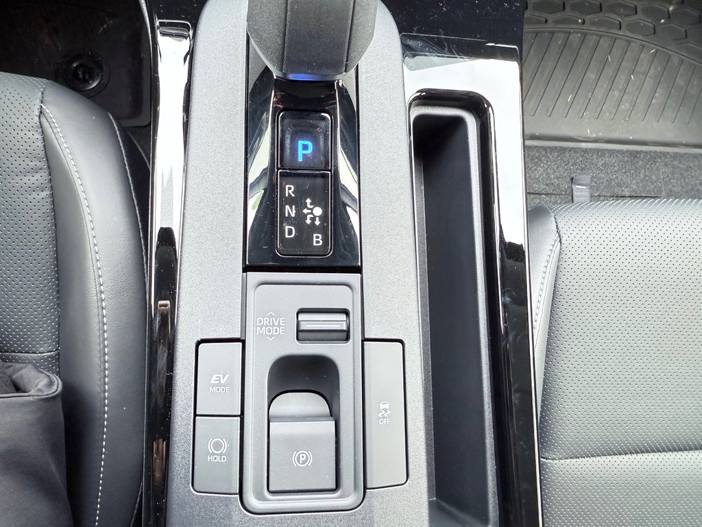 Toyota Prius XLE HYBRIDE AWD 2026 à Thetford Mines, Québec - 32 - w1024h768px