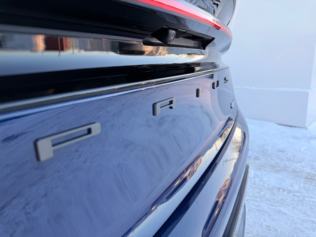 2026 Toyota Prius XLE HYBRIDE AWD in Thetford Mines, Quebec - 11 - w1024h768px