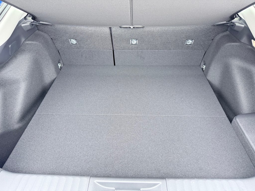 Toyota Prius XLE HYBRIDE AWD 2026 à Thetford Mines, Québec - 36 - w1024h768px