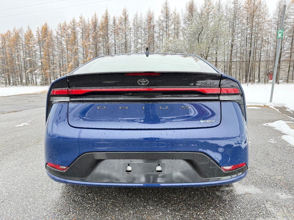 Toyota Prius XLE HYBRIDE AWD 2026 à Thetford Mines, Québec - 5 - w1024h768px