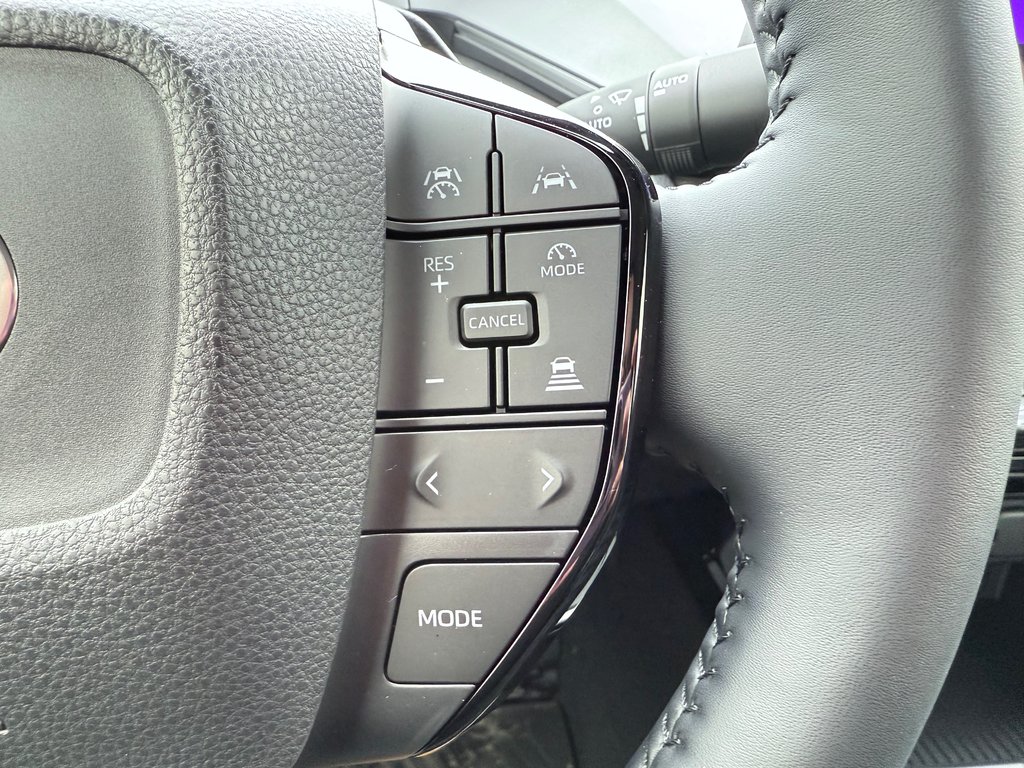 Toyota Prius XLE HYBRIDE AWD 2026 à Thetford Mines, Québec - 24 - w1024h768px