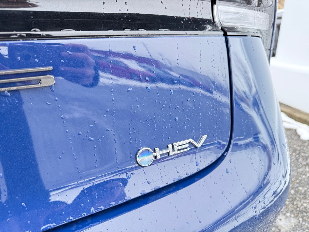 Toyota Prius XLE HYBRIDE AWD 2026 à Thetford Mines, Québec - 15 - w1024h768px