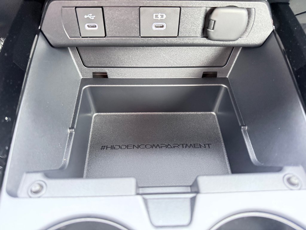 Toyota Prius XLE HYBRIDE AWD 2026 à Thetford Mines, Québec - 31 - w1024h768px