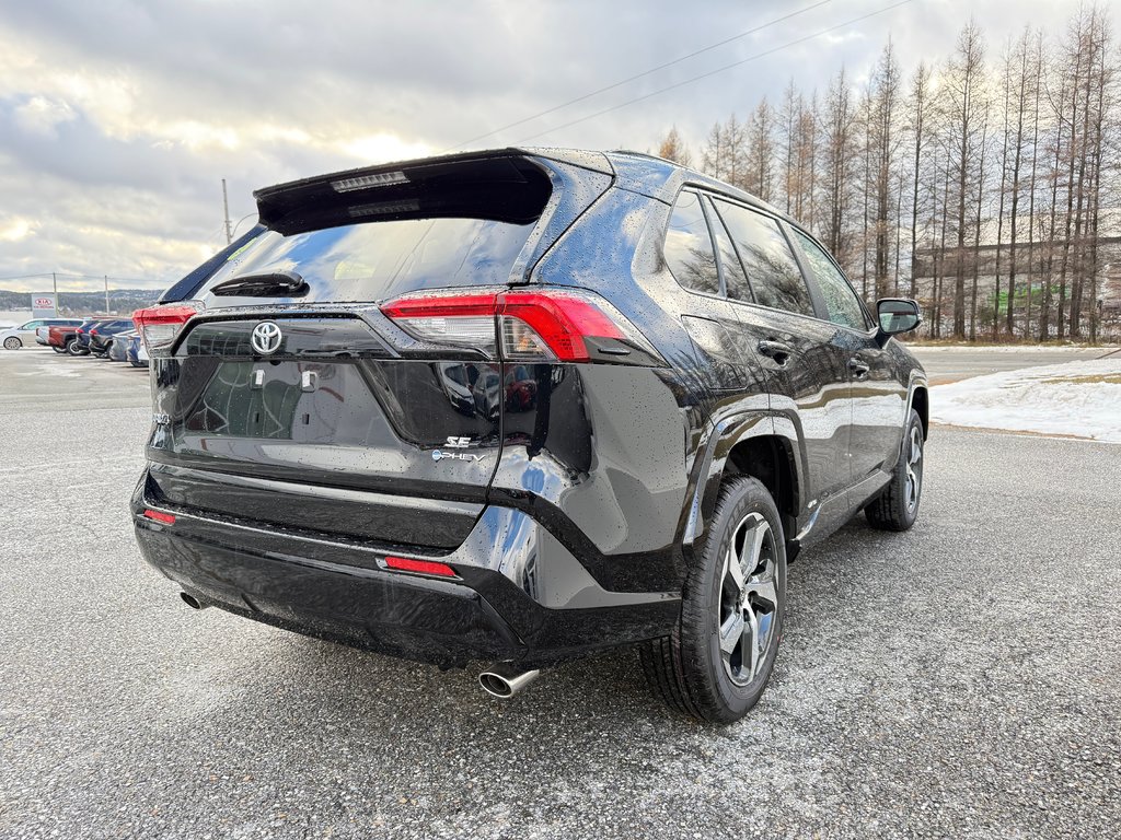 2025 Toyota RAV4 Plug-In Hybrid SE in Thetford Mines, Quebec - 5 - w1024h768px
