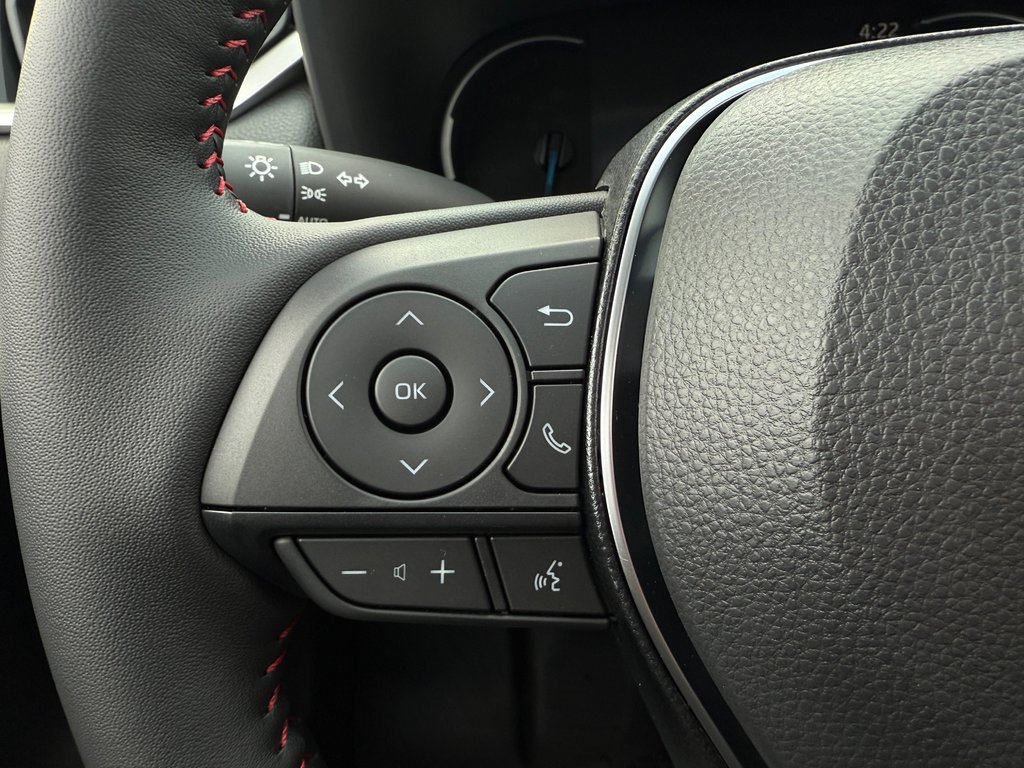 2025 Toyota RAV4 Plug-In Hybrid SE in Thetford Mines, Quebec - 24 - w1024h768px