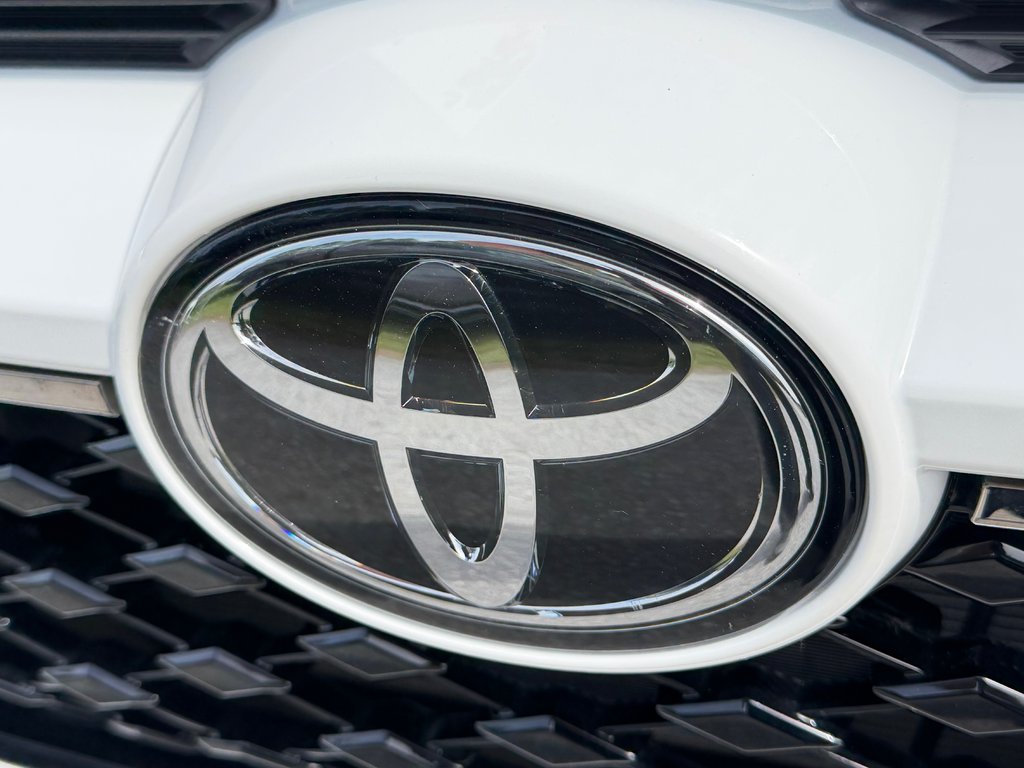 2025 Toyota RAV4 Plug-In Hybrid SE AWD / 17.000KM WOW ! /(+/- 68KM AUTONOMIE ) / in Thetford Mines, Quebec - 10 - w1024h768px
