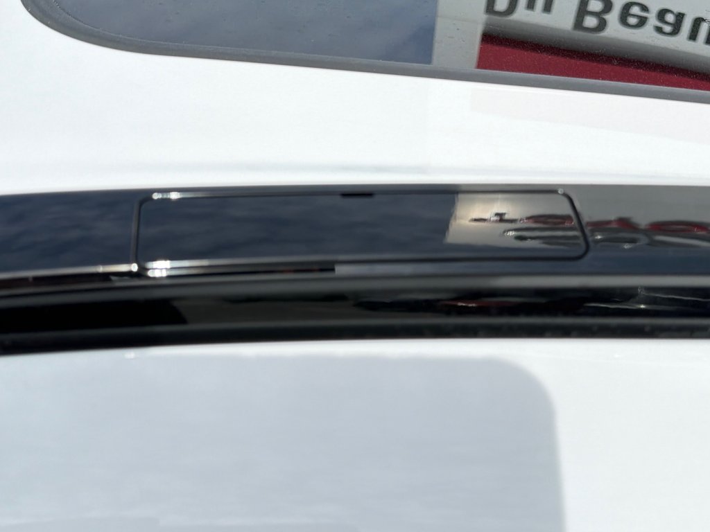 2025 Toyota RAV4 Plug-In Hybrid SE AWD / 17.000KM WOW ! /(+/- 68KM AUTONOMIE ) / in Thetford Mines, Quebec - 19 - w1024h768px