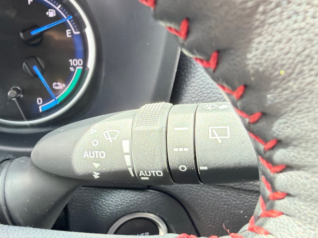 2025 Toyota RAV4 Plug-In Hybrid SE AWD / 17.000KM WOW ! /(+/- 68KM AUTONOMIE ) / in Thetford Mines, Quebec - 40 - w1024h768px