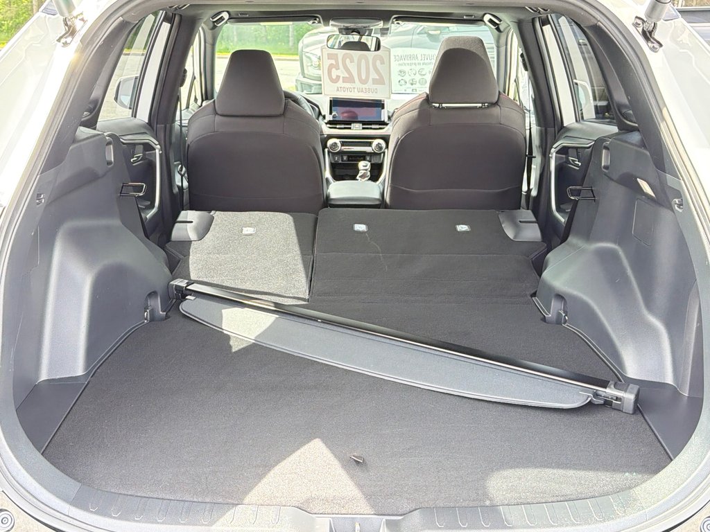 2025 Toyota RAV4 Plug-In Hybrid SE AWD / 17.000KM WOW ! /(+/- 68KM AUTONOMIE ) / in Thetford Mines, Quebec - 63 - w1024h768px