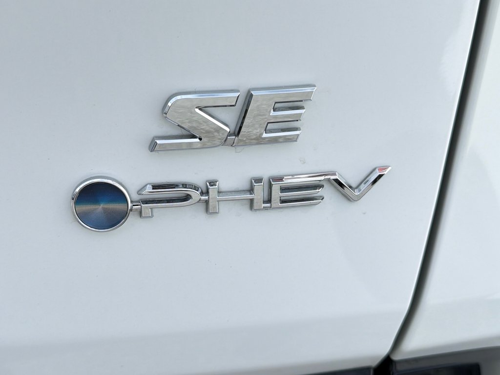 2025 Toyota RAV4 Plug-In Hybrid SE AWD / 17.000KM WOW ! /(+/- 68KM AUTONOMIE ) / in Thetford Mines, Quebec - 25 - w1024h768px
