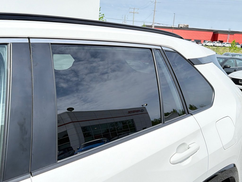 2025 Toyota RAV4 Plug-In Hybrid SE AWD / 17.000KM WOW ! /(+/- 68KM AUTONOMIE ) / in Thetford Mines, Quebec - 20 - w1024h768px