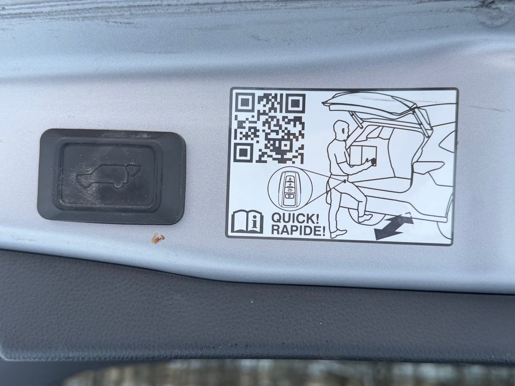 Toyota RAV4 Prime XSE GROUPE TECH / GAR. FULL 12-10-27=100KM WOW ! / 2023 à Thetford Mines, Québec - 74 - w1024h768px