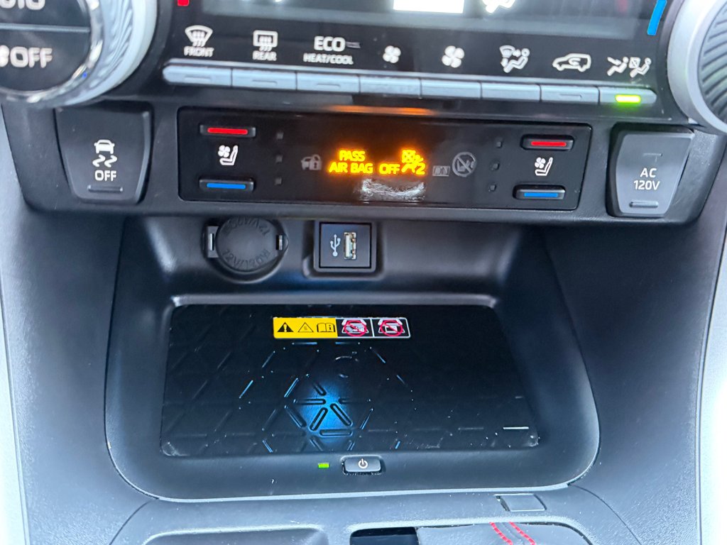 Toyota RAV4 Prime XSE GROUPE TECH / GAR. FULL 12-10-27=100KM WOW ! / 2023 à Thetford Mines, Québec - 55 - w1024h768px
