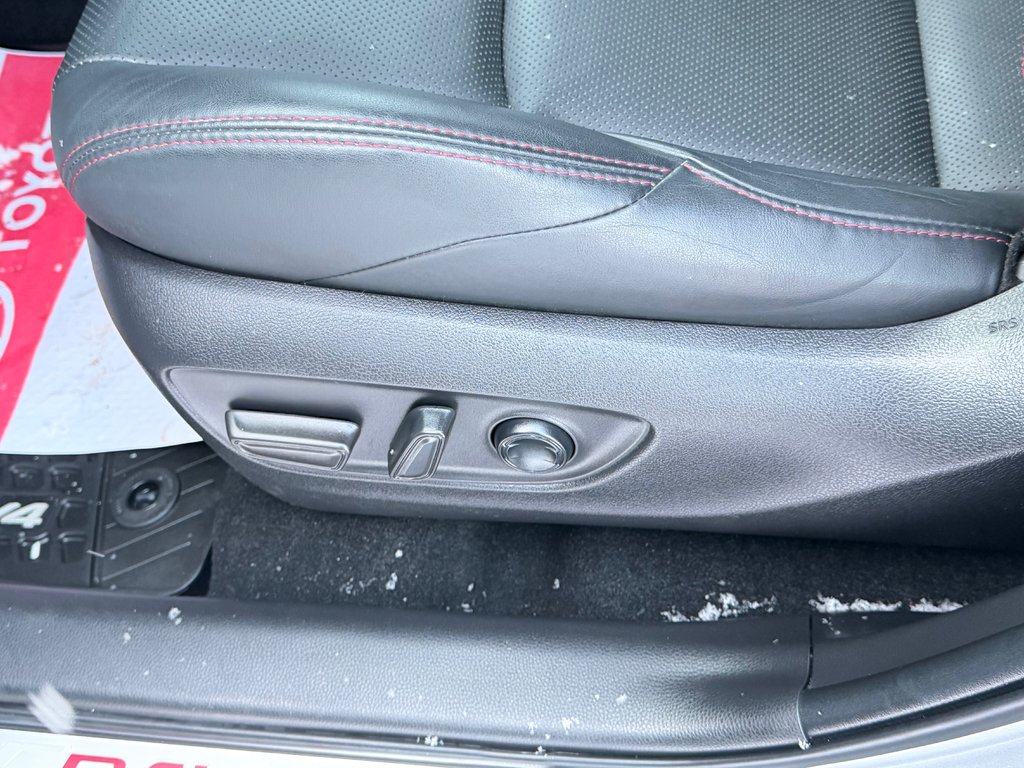 Toyota RAV4 Prime XSE GROUPE TECH / GAR. FULL 12-10-27=100KM WOW ! / 2023 à Thetford Mines, Québec - 38 - w1024h768px