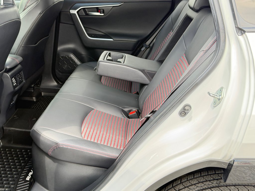 2023 Toyota RAV4 Prime XSE AWD / PEA 30-03-28=100KM / DEAL DE FOU ! / in Thetford Mines, Quebec - 60 - w1024h768px
