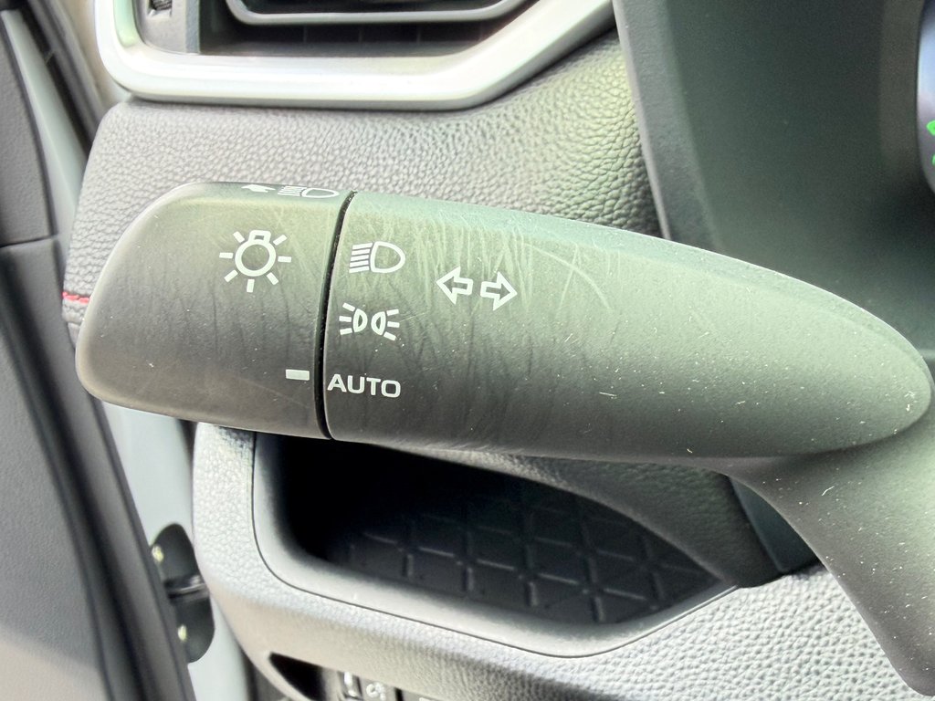 2023 Toyota RAV4 Prime XSE AWD / PEA 30-03-28=100KM / DEAL DE FOU ! / in Thetford Mines, Quebec - 41 - w1024h768px