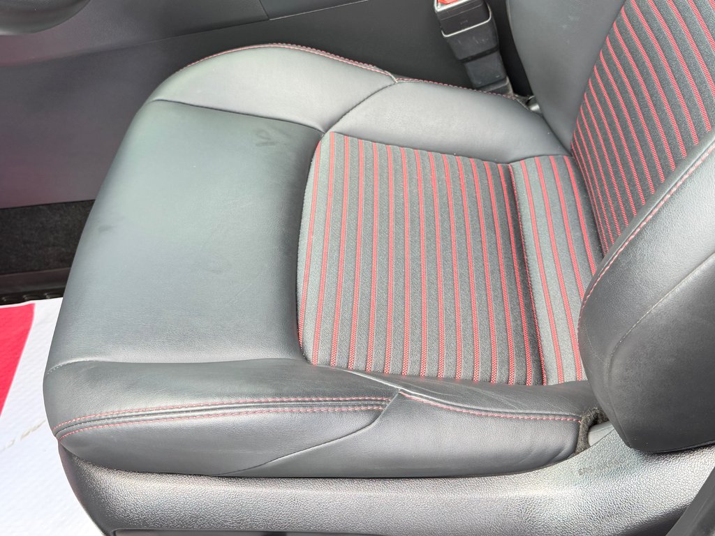 2023 Toyota RAV4 Prime XSE AWD / PEA 30-03-28=100KM / DEAL DE FOU ! / in Thetford Mines, Quebec - 36 - w1024h768px