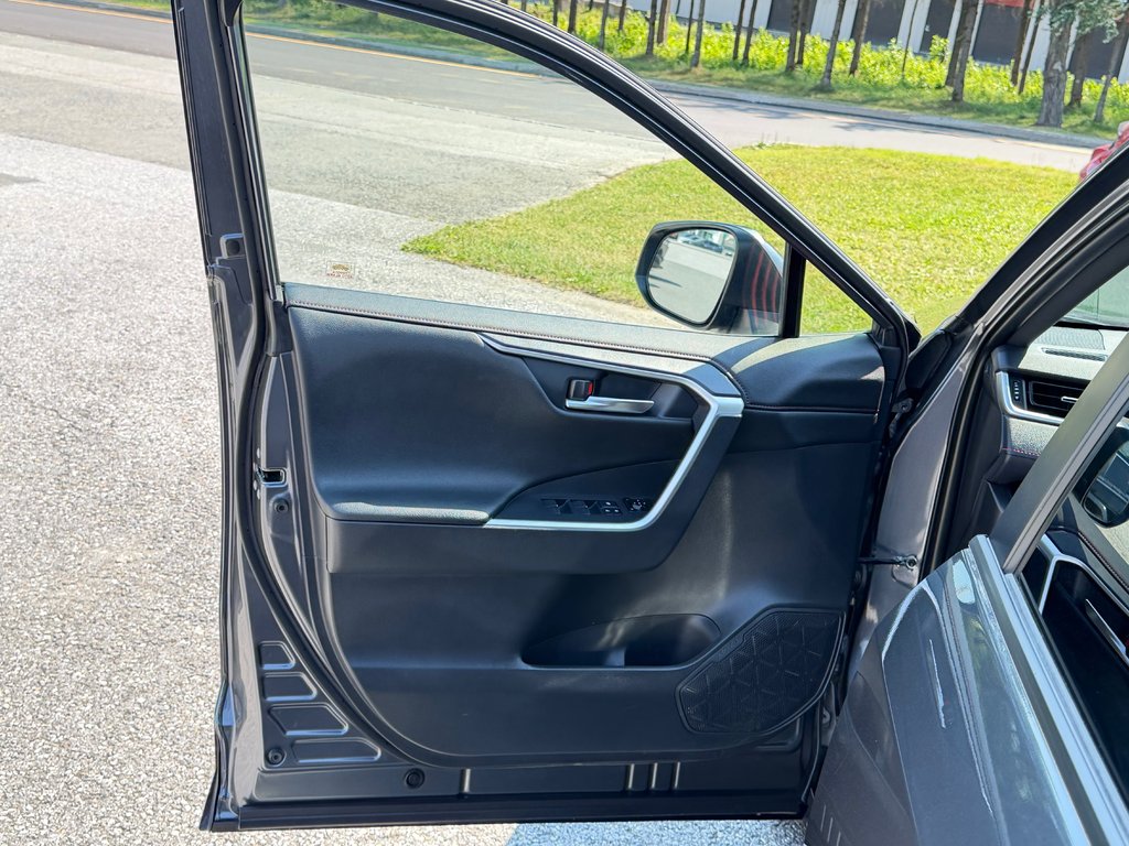 Toyota RAV4 Prime XSE / BAS KILOS / TAG / HITCH / PPTAPE +++ / 2023 à Thetford Mines, Québec - 32 - w1024h768px