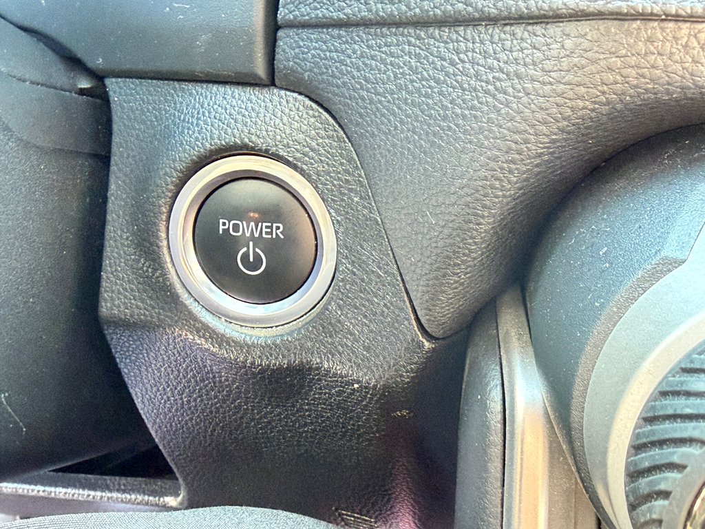 Toyota RAV4 Prime XSE / BAS KILOS / TAG / HITCH / PPTAPE +++ / 2023 à Thetford Mines, Québec - 45 - w1024h768px