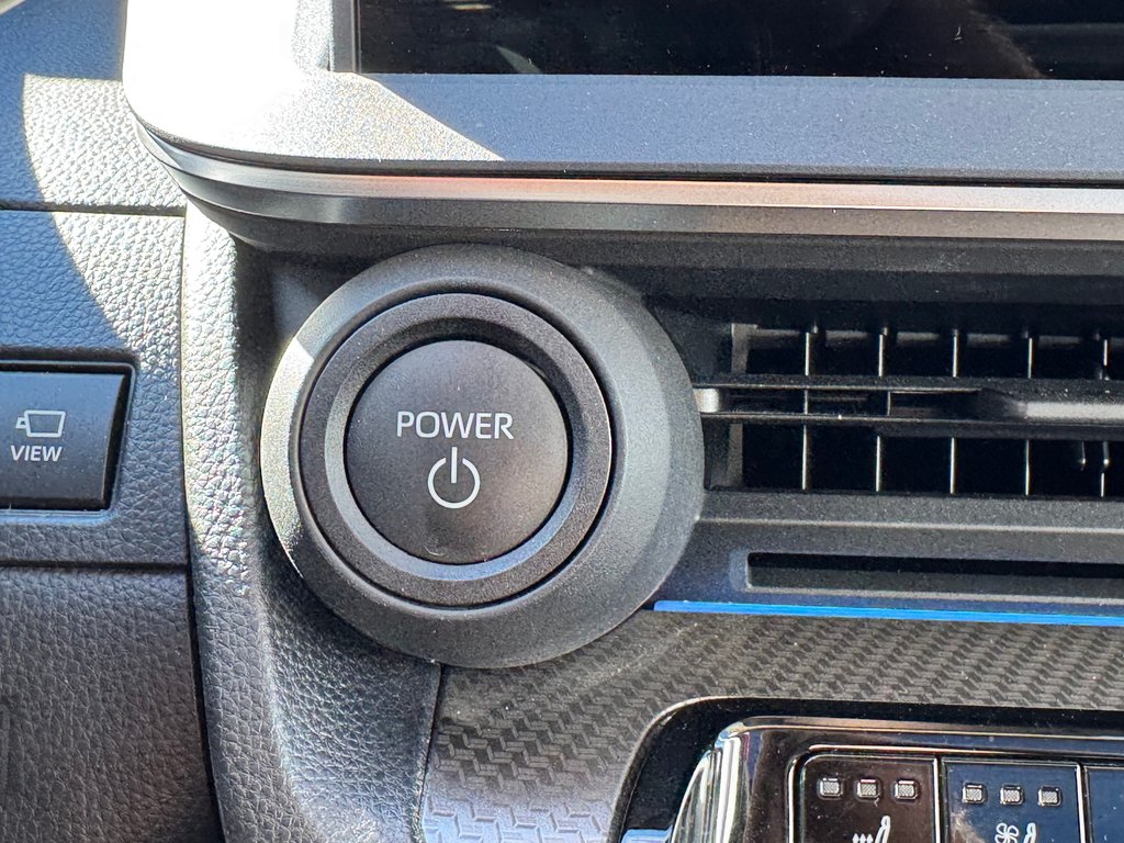 2024 Toyota RAV4 Prime SE / 68KM AUTONOMIE ÉLECTRIQUE WOW !! GO GO !! / in Thetford Mines, Quebec - 44 - w1024h768px