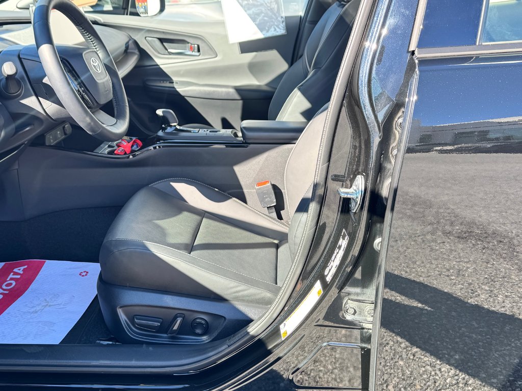 2024 Toyota RAV4 Prime SE / 68KM AUTONOMIE ÉLECTRIQUE WOW !! GO GO !! / in Thetford Mines, Quebec - 31 - w1024h768px