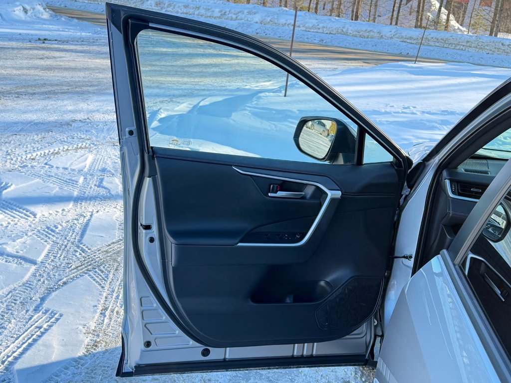 Toyota RAV4 Prime XSE AWD / PEA 29-10-28=100KM / ÉTAT NEUF !!! / 2024 à Thetford Mines, Québec - 29 - w1024h768px