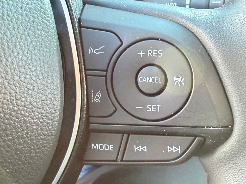 Toyota RAV4 Prime XSE AWD / PEA 29-10-28=100KM / ÉTAT NEUF !!! / 2024 à Thetford Mines, Québec - 39 - w1024h768px