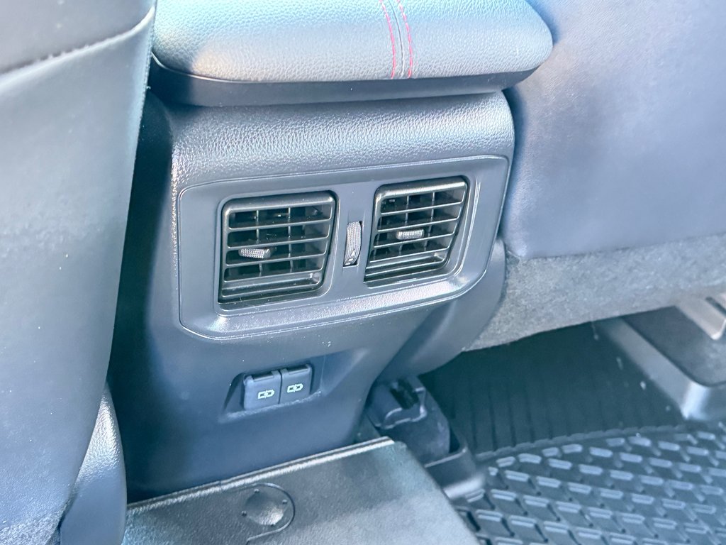 Toyota RAV4 Prime XSE AWD / PEA 29-10-28=100KM / ÉTAT NEUF !!! / 2024 à Thetford Mines, Québec - 59 - w1024h768px