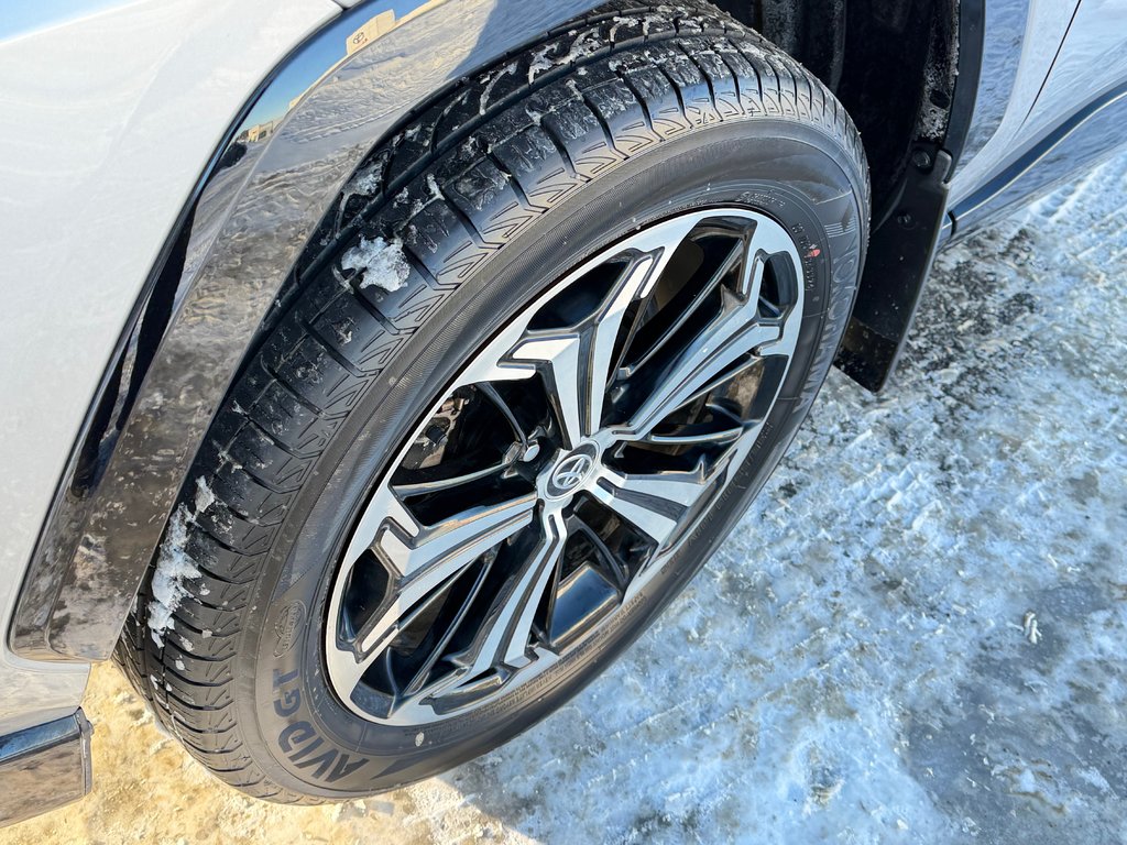 Toyota RAV4 Prime XSE AWD / PEA 29-10-28=100KM / ÉTAT NEUF !!! / 2024 à Thetford Mines, Québec - 15 - w1024h768px