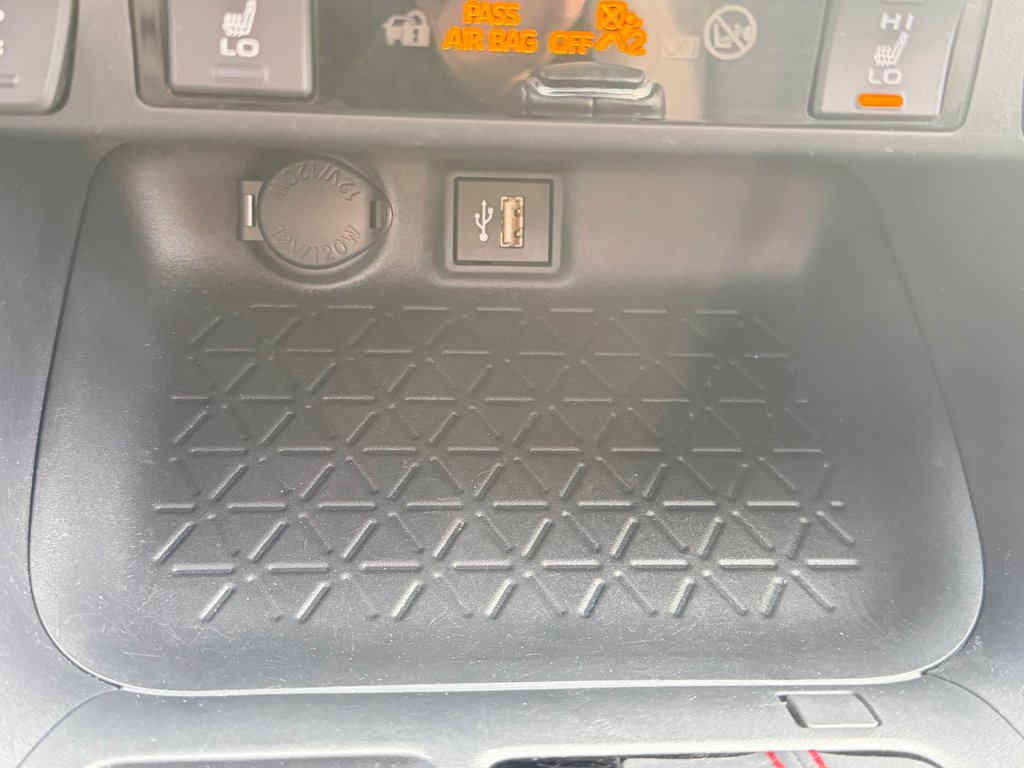 2024 Toyota RAV4 Prime SE / 68 KM AUTONOMIE ÉLECTRIQUE / BIEN ÉQUIPÉ in Thetford Mines, Quebec - 47 - w1024h768px