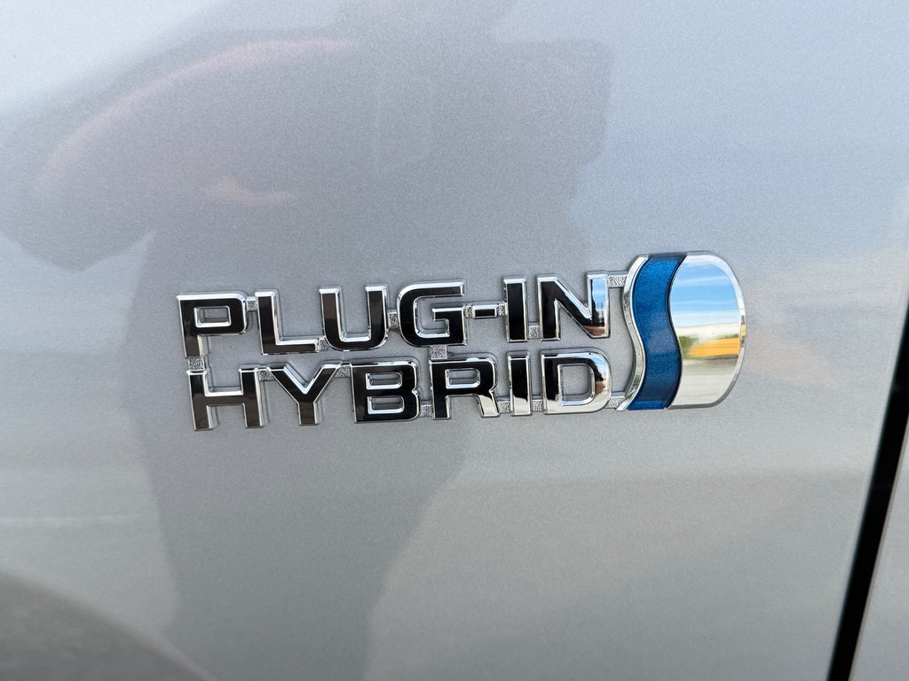 2024 Toyota RAV4 Prime SE / 68 KM AUTONOMIE ÉLECTRIQUE / BIEN ÉQUIPÉ in Thetford Mines, Quebec - 17 - w1024h768px