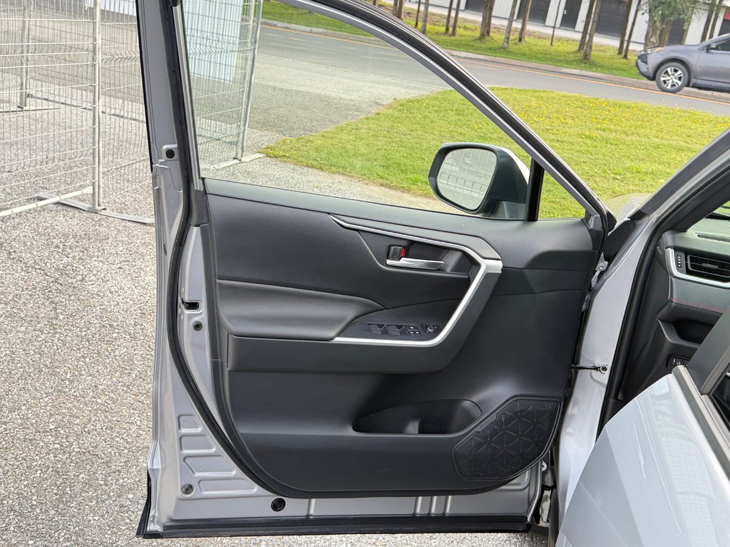2024 Toyota RAV4 Prime SE / 68 KM AUTONOMIE ÉLECTRIQUE / BIEN ÉQUIPÉ in Thetford Mines, Quebec - 30 - w1024h768px