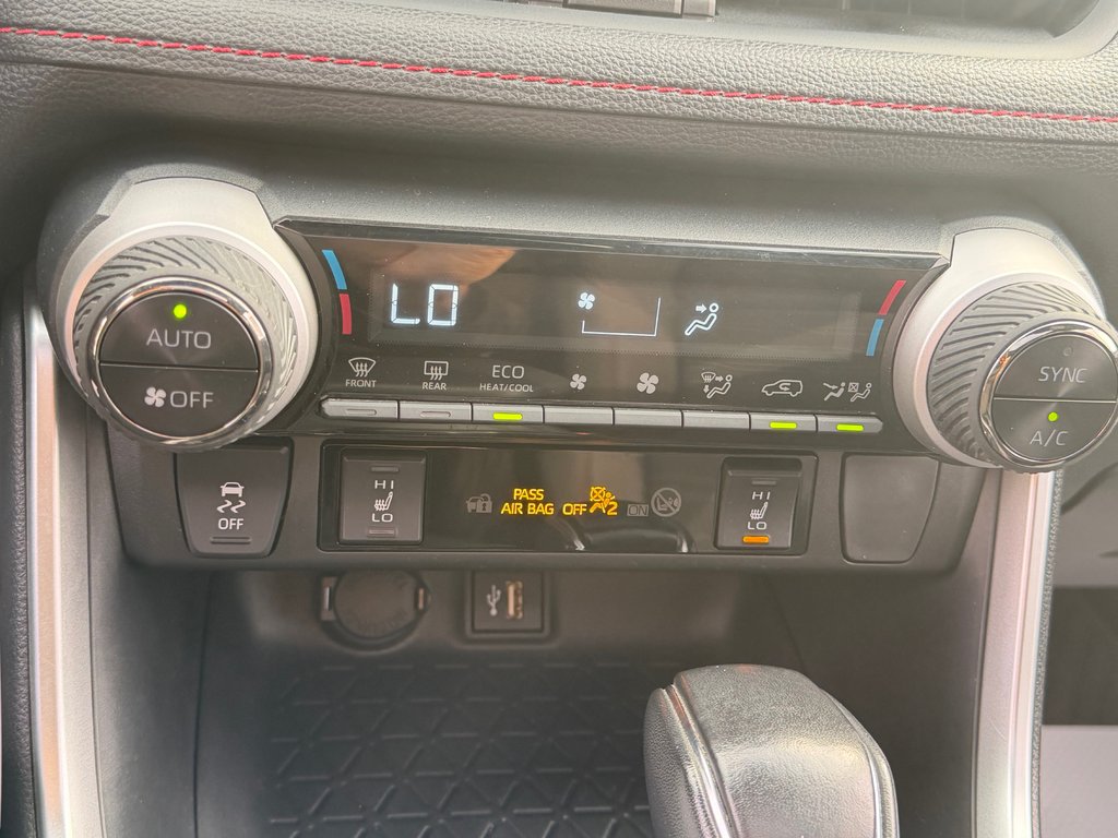 2024 Toyota RAV4 Prime SE / 68 KM AUTONOMIE ÉLECTRIQUE / BIEN ÉQUIPÉ in Thetford Mines, Quebec - 46 - w1024h768px