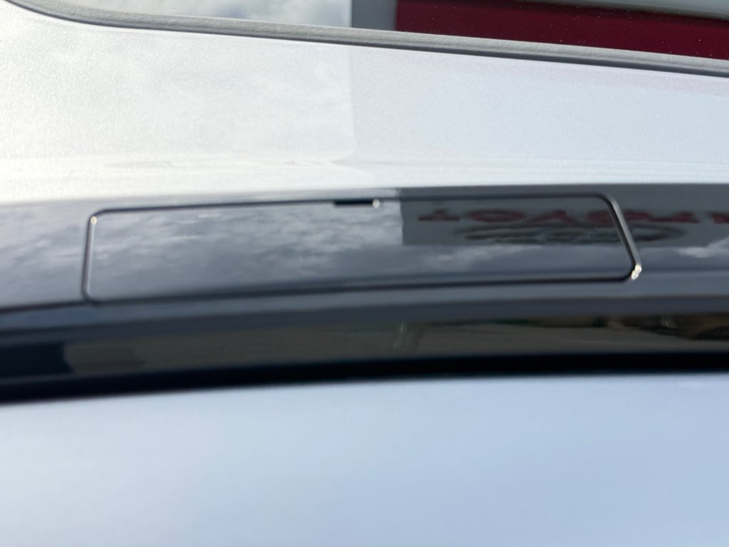 2024 Toyota RAV4 Prime SE / 68 KM AUTONOMIE ÉLECTRIQUE / BIEN ÉQUIPÉ in Thetford Mines, Quebec - 21 - w1024h768px