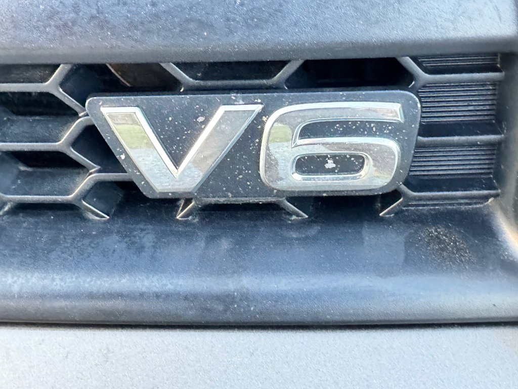 2011 Toyota RAV4 V6 AWD / TRÈS BAS KILOS / 3500LBS REMORQUAGE  / in Thetford Mines, Quebec - 12 - w1024h768px