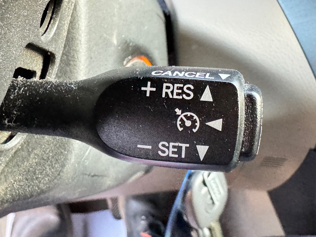 2011 Toyota RAV4 V6 AWD / TRÈS BAS KILOS / 3500LBS REMORQUAGE  / in Thetford Mines, Quebec - 32 - w1024h768px