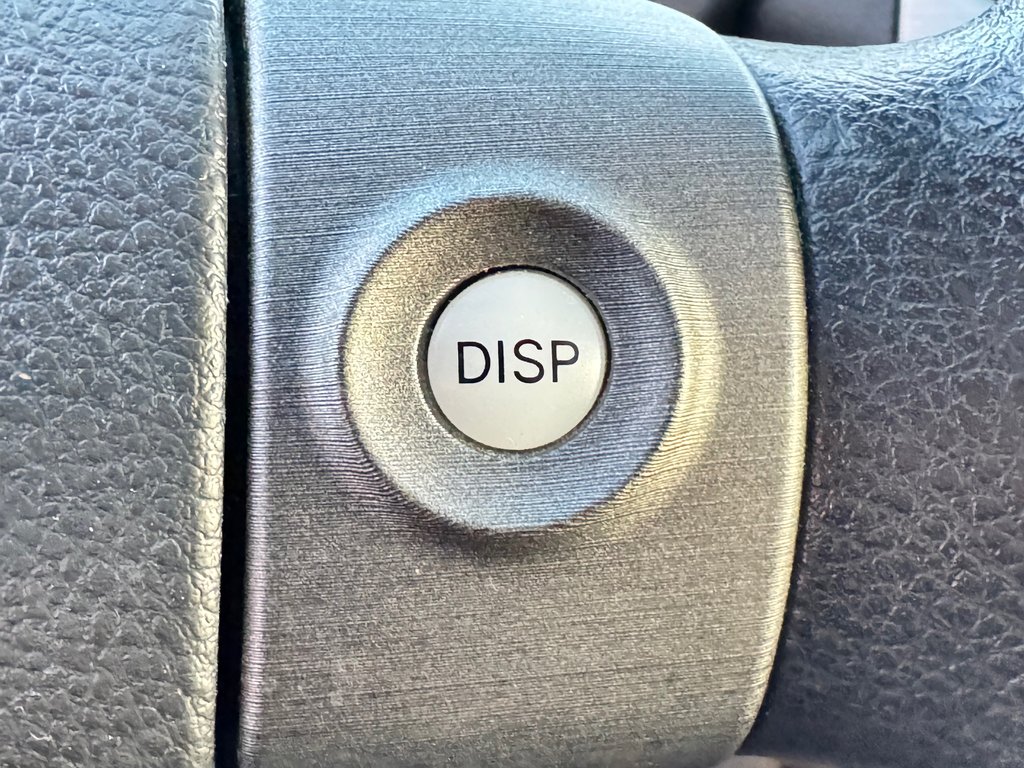 2011 Toyota RAV4 V6 AWD / TRÈS BAS KILOS / 3500LBS REMORQUAGE  / in Thetford Mines, Quebec - 31 - w1024h768px