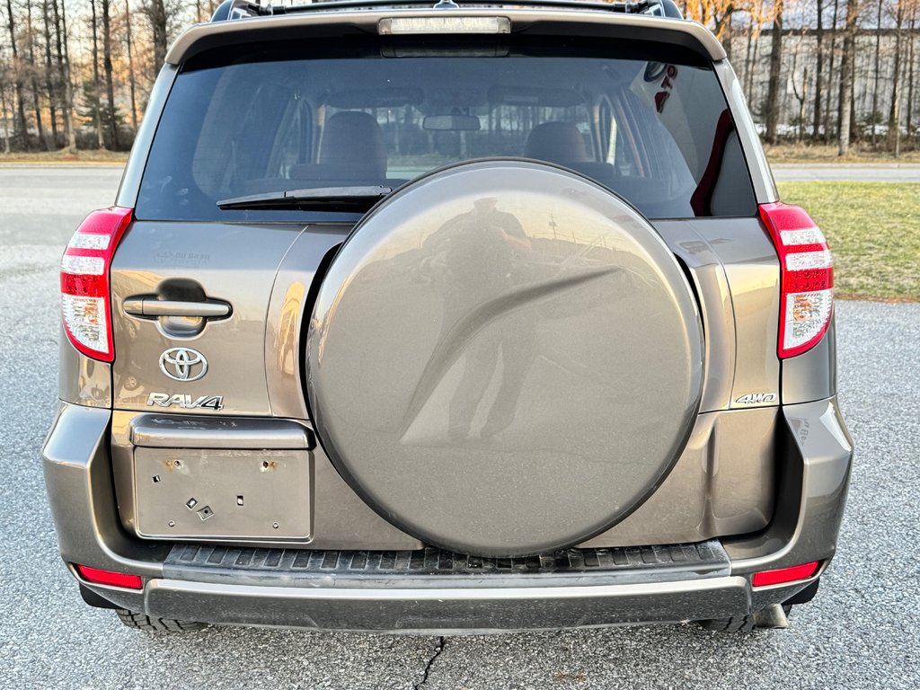 2011 Toyota RAV4 V6 AWD / TRÈS BAS KILOS / 3500LBS REMORQUAGE  / in Thetford Mines, Quebec - 23 - w1024h768px