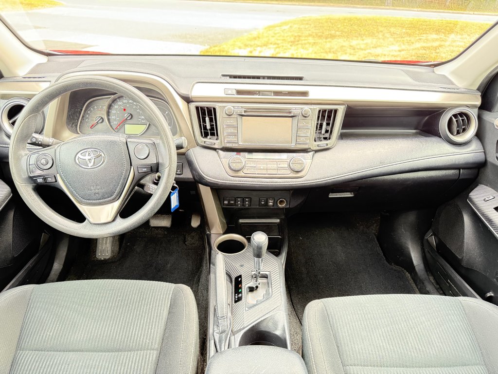2013 Toyota RAV4 XLE/ BIEN ÉQUIPÉ/ POLYVALENT/FIABLE in Thetford Mines, Quebec - 21 - w1024h768px