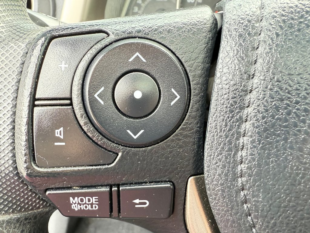 2013 Toyota RAV4 XLE/ BIEN ÉQUIPÉ/ POLYVALENT/FIABLE in Thetford Mines, Quebec - 24 - w1024h768px