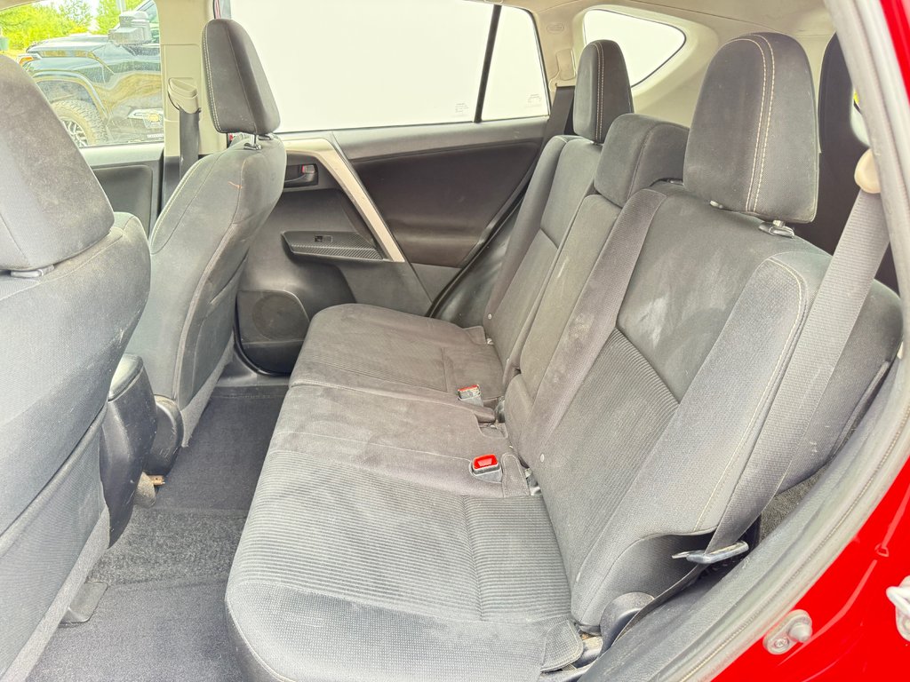 2013 Toyota RAV4 XLE/ BIEN ÉQUIPÉ/ POLYVALENT/FIABLE in Thetford Mines, Quebec - 31 - w1024h768px