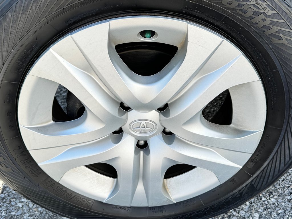 Toyota RAV4 LE AWD / EXCELLENT VUS DE QUALITÉ A PETIT PRIX / 2015 à Thetford Mines, Québec - 15 - w1024h768px