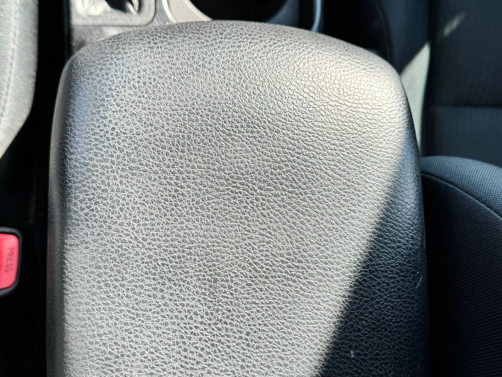 Toyota RAV4 LE AWD / EXCELLENT VUS DE QUALITÉ A PETIT PRIX / 2015 à Thetford Mines, Québec - 47 - w1024h768px